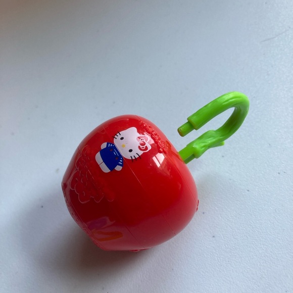 Hello Kitty Keychain Collection - Picture 4 of 7